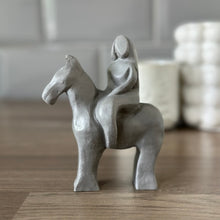 Load image into Gallery viewer, Solid Mid Grey Stone Godiva statue (No.32)