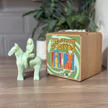 Load image into Gallery viewer, Lime/Green Speckle Stone Godiva statue (No.92)